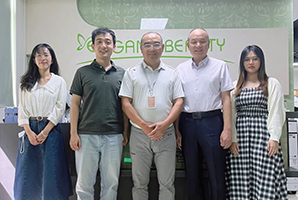 共建美好社会丨慈善与发展同行，爱心与责任并肩，鹏湾公益走访理事企业深圳市羞羞漫画免费观看视频集团